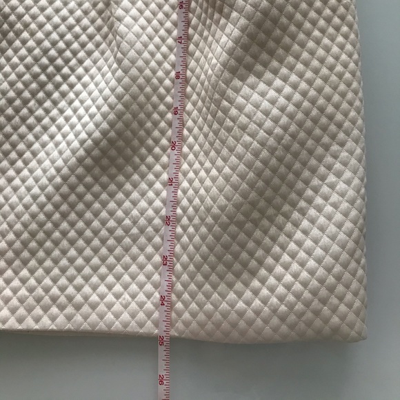 BCBGMaxAzria | Quilted Jacquard Balloon Dress - Picture 8 of 8